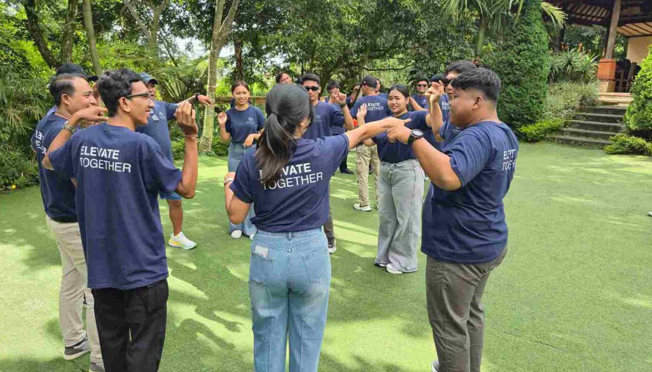 Kegiatan team building di Bali untuk membangkitkan motivasi dan semangat tim