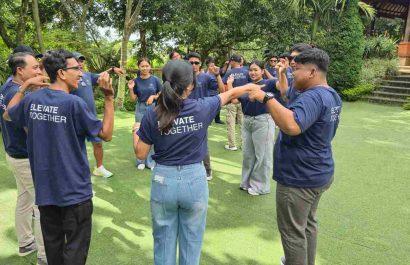 Kegiatan team building di Bali untuk membangkitkan motivasi dan semangat tim