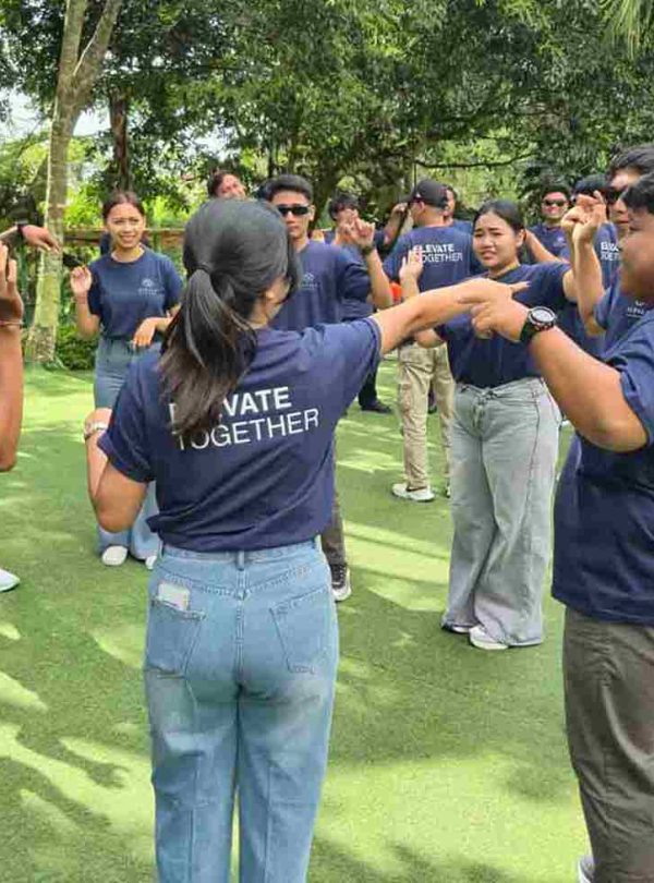 Kegiatan team building di Bali untuk membangkitkan motivasi dan semangat tim