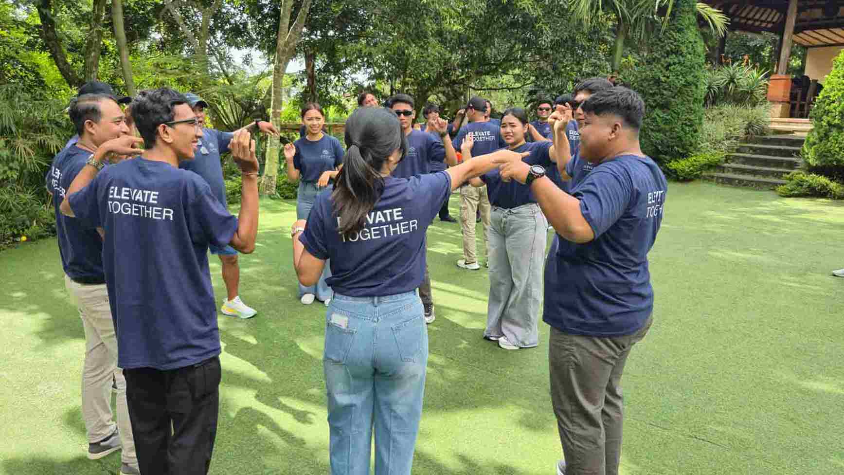 Kegiatan team building di Bali untuk membangkitkan motivasi dan semangat tim