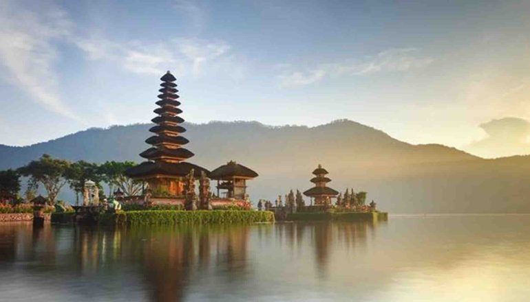 Harga tiket wisata pantai di Bali 2026 terbaru untuk wisatawan domestik dan mancanegara
