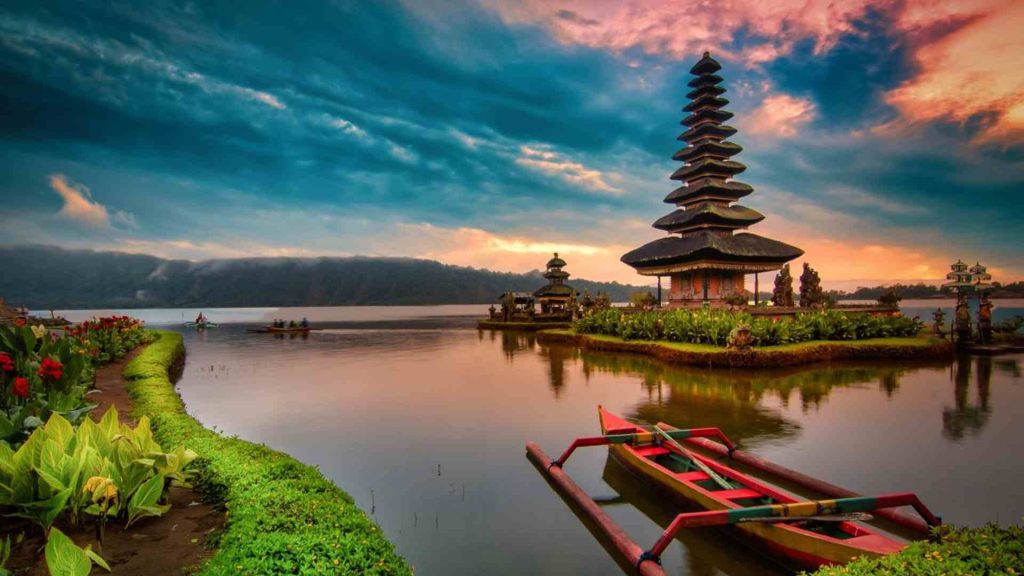 Outbound di Bedugul vs Ubud – Karyawan mengikuti aktivitas team building di Bedugul Bali