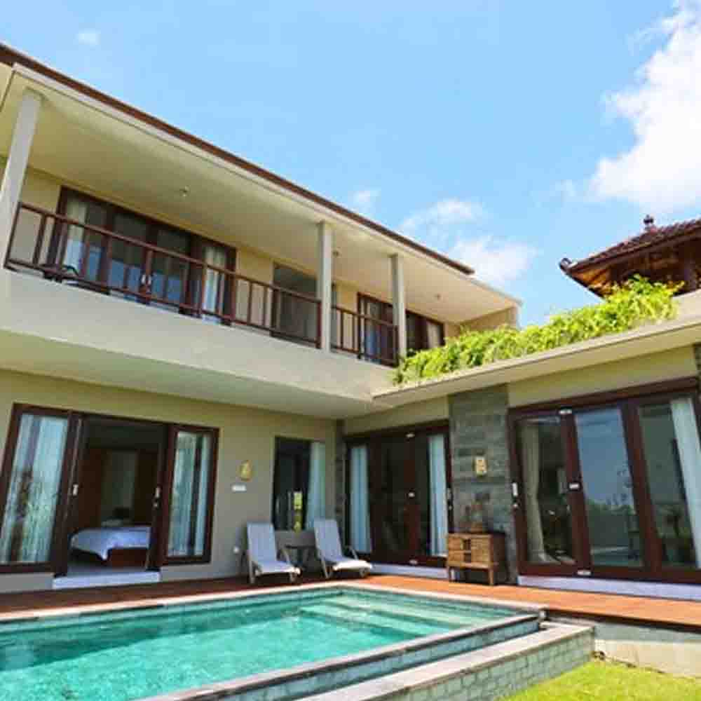akomodasi unik di bali cliffside villa Uluwatu dengan infinity pool menghadap laut