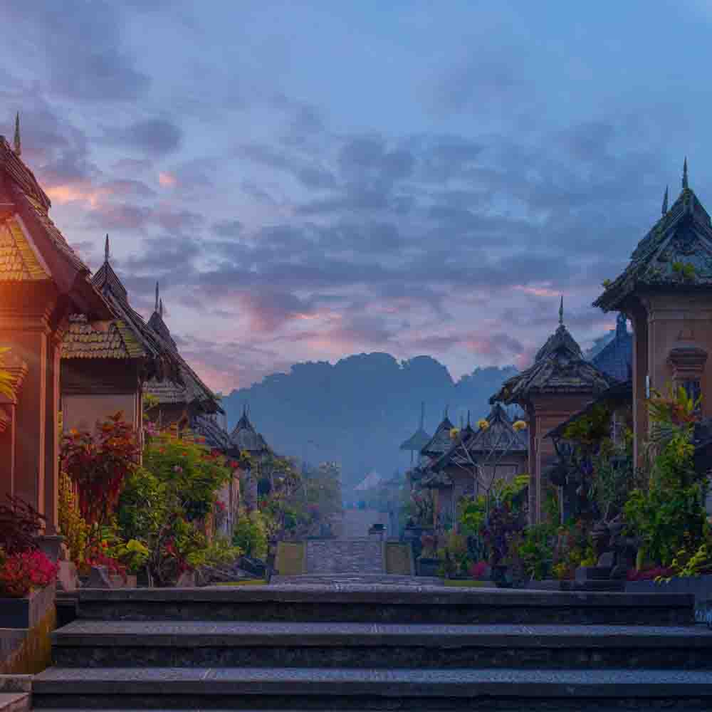 destinasi wisata bali 2026 Desa Penglipuran Bangli dengan rumah adat Bali yang rapi