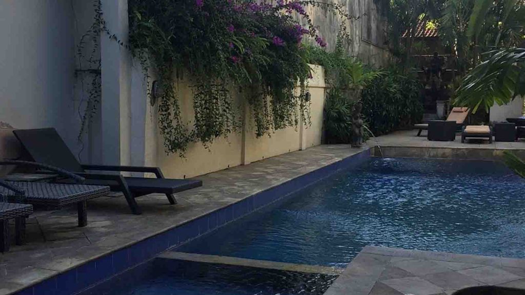 hotel dekat pantai Bali murah area Legian