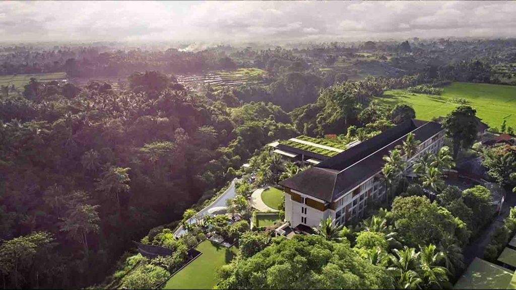 The Westin Resort Ubud dengan view hutan dan sawah tropis