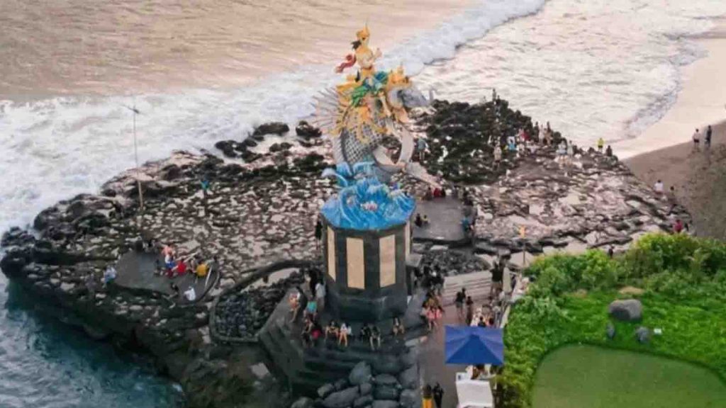 Pantai Pererenan Canggu termasuk pantai Bali hits 2026 yang estetik